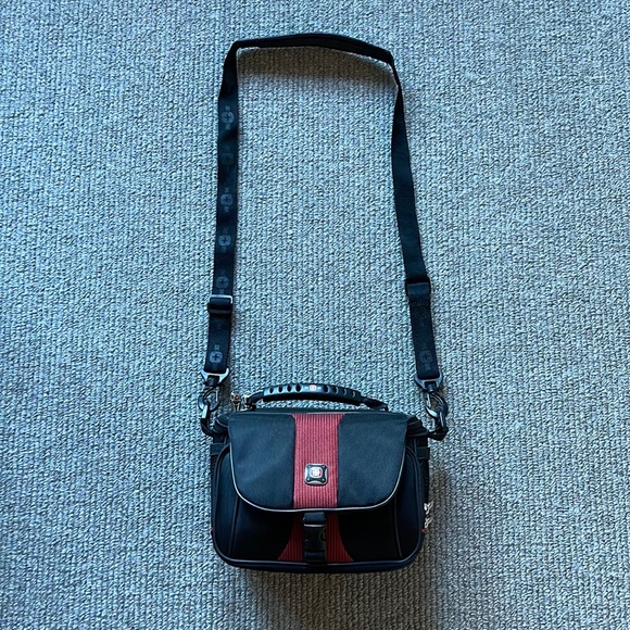 Wenger Swiss Army Camera Bag - Picture 1 of 12